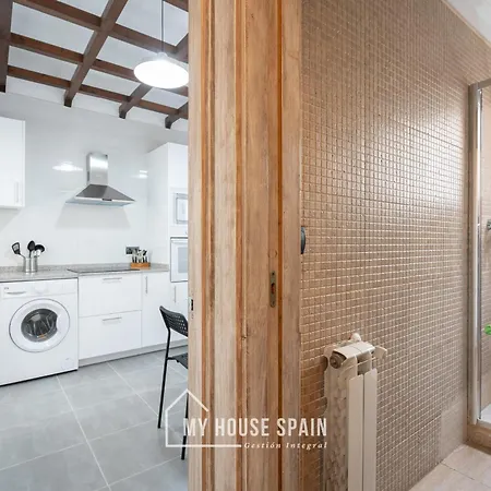 Myhousespain - Piso Reformado En El Centro Gijon Exterior photo